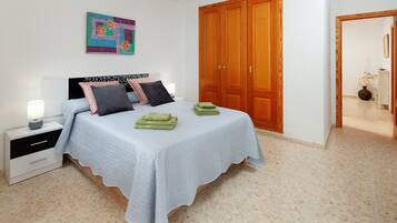 1 bedroom, iron/ironing board, free WiFi, bed sheets