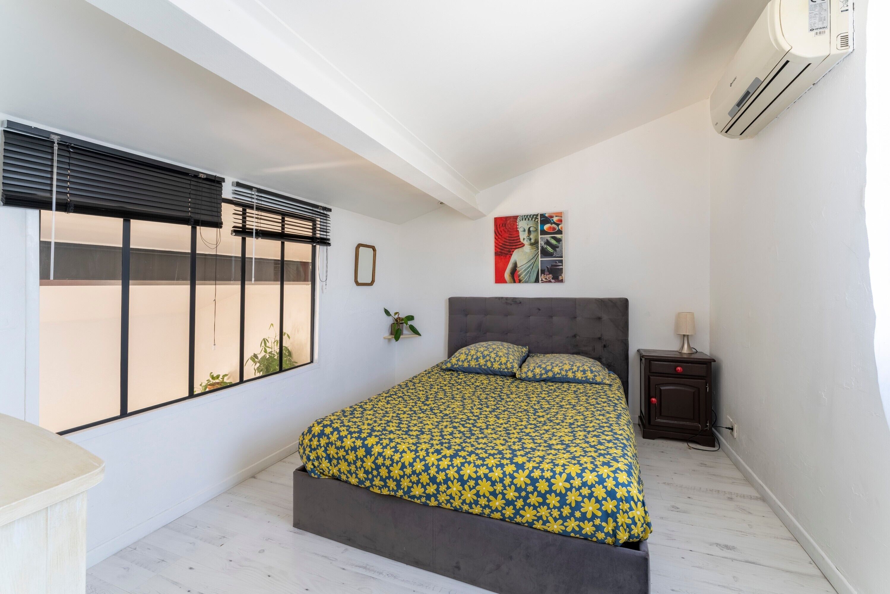 2 bedrooms, bed sheets