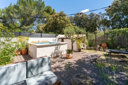 Holiday Home 'Loft Des Cigales' with Private Pool and Private Terrace