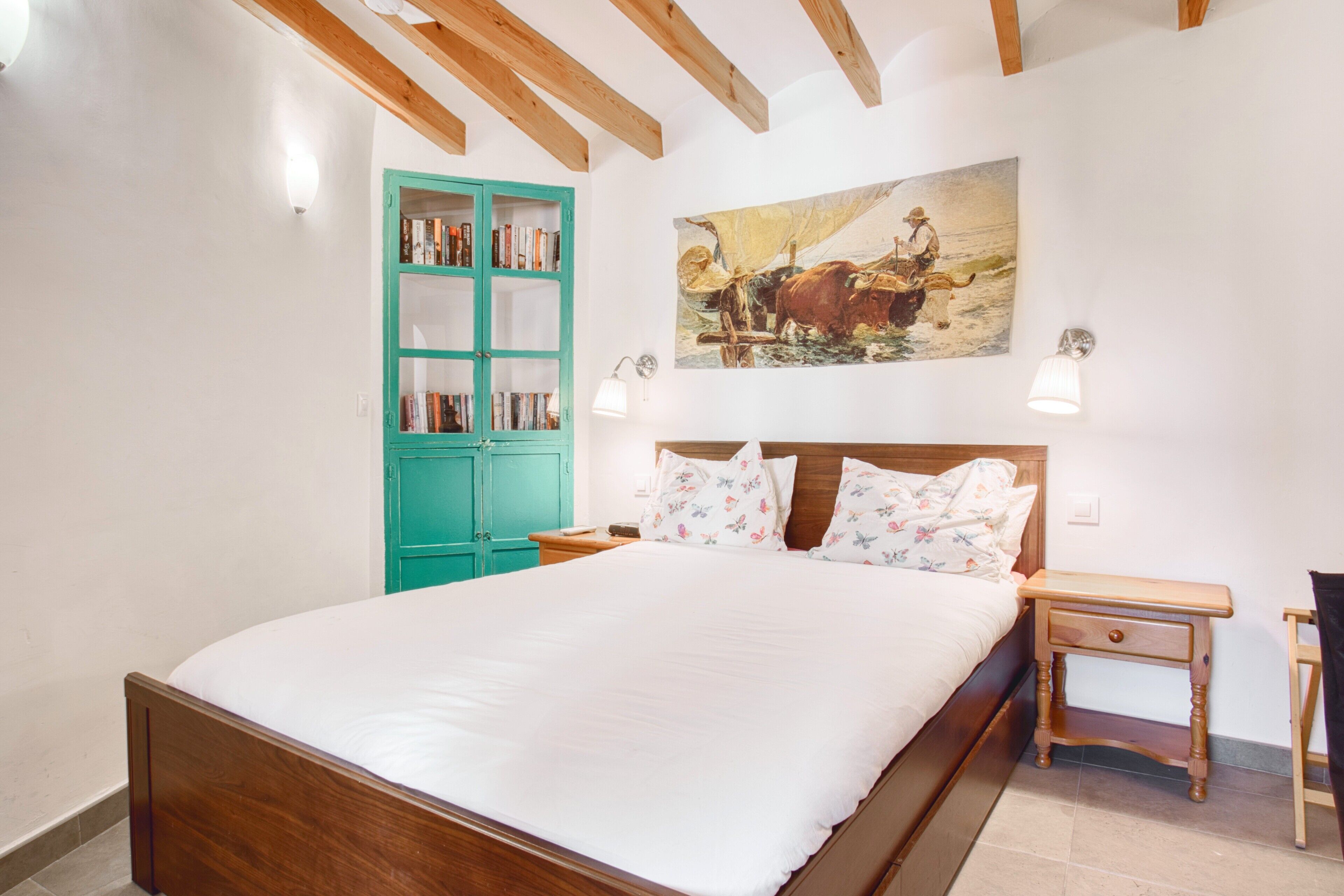 1 bedroom, free WiFi, bed sheets