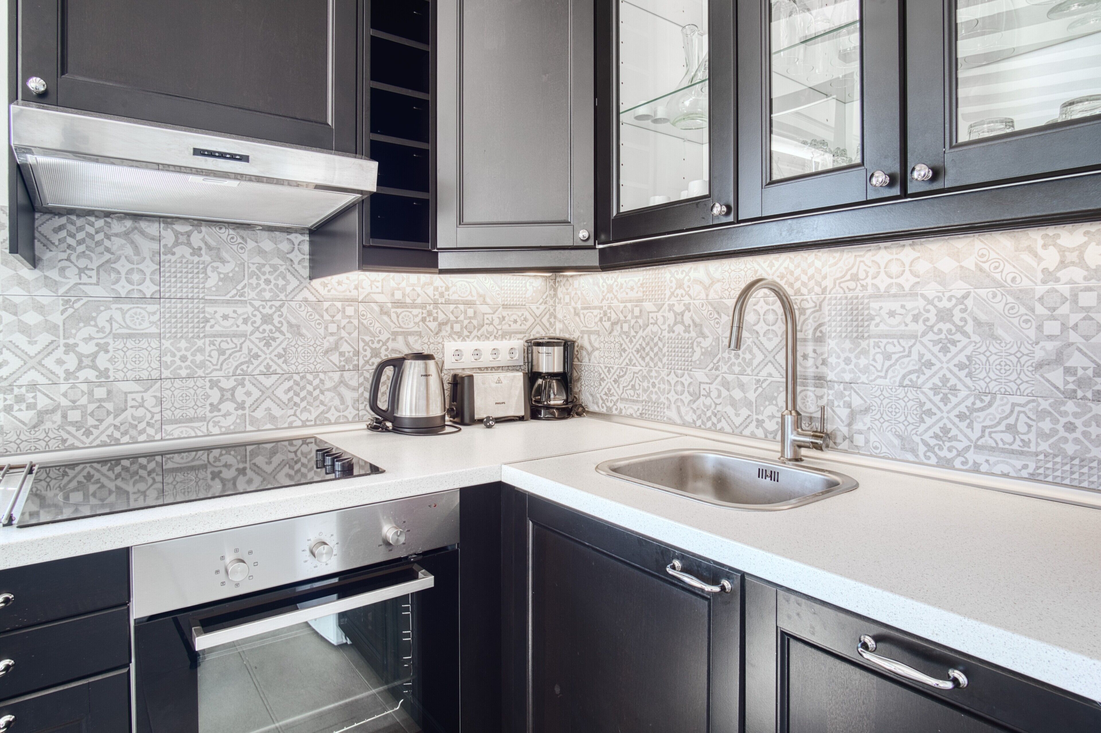 Refrigerador, microondas, horno, placa de cocina