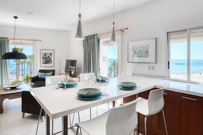Dining - Holiday Home 'Casa amarilla del mar piso 3y4' with Sea Views, Wi-Fi & Air Conditioning (La Vila Joiosa)