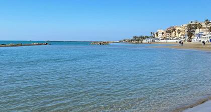 Vacation Home "Stella Marina" near Beach with Private Terraces & Wi-Fi