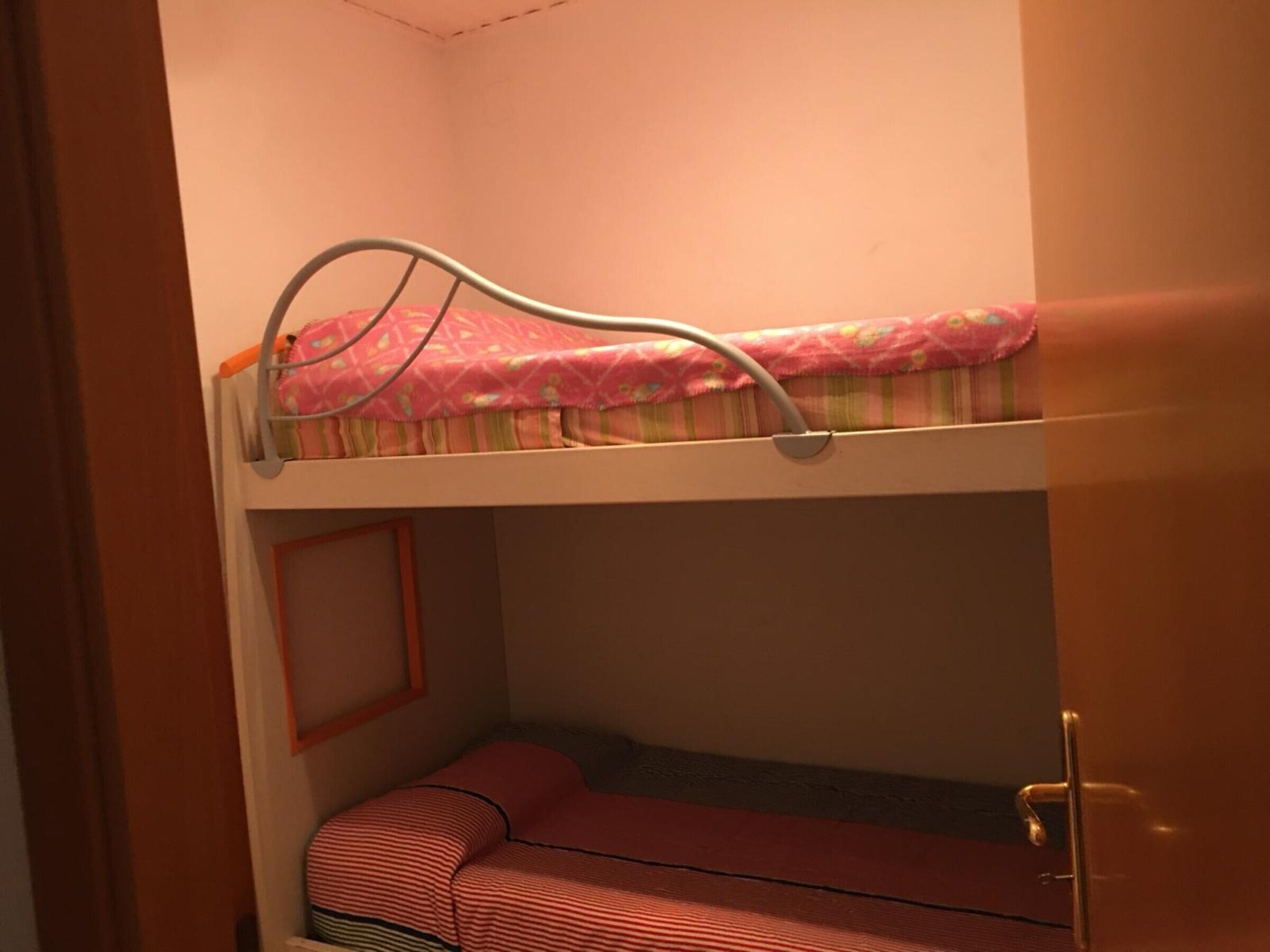 2 camere, ferro/asse da stiro, Wi-Fi gratuito, lenzuola