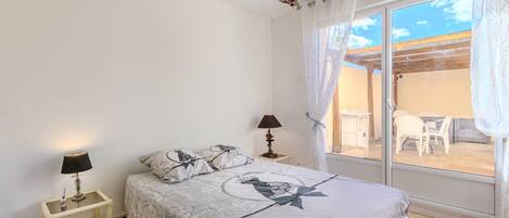 2 Schlafzimmer, Bügeleisen/Bügelbrett, kostenloses WLAN, Bettwäsche