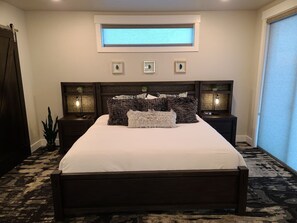 3 bedrooms, iron/ironing board, travel crib, WiFi