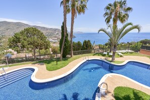 Pool - Vacation Home "Excellent Views, Beach and Mountain" with Sea View, 2 Shared Pools & Wi-Fi (Almuñécar)