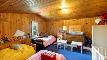 8 slaapkamers, een strijkplank/strijkijzer, gratis wifi, beddengoed