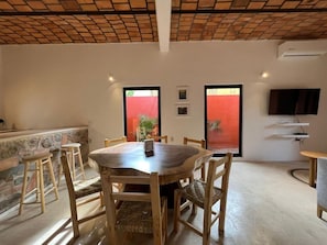 Dining - Beautiful 2 Bedrooms, A/C, WiFi Street level in San Pancho (San Francisco)