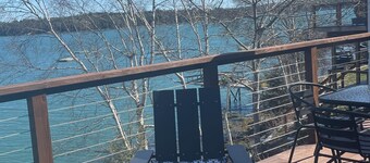 Coveshead. Dramatic waterfront designer cottage.