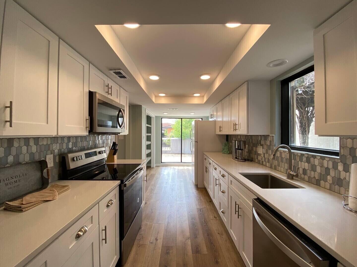 Fridge, microwave, oven, dishwasher