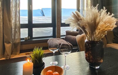 Amazing apartment in Noresund with WiFi