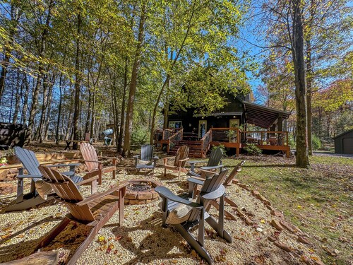 Amazing Outdoor Space with Amenities Galore! Hot Tub, Fire Pit, and More!