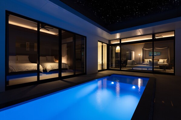 A heated pool - CLASS THE FIRST (Miyakojima)