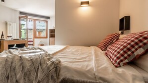 1 habitación, wifi y ropa de cama