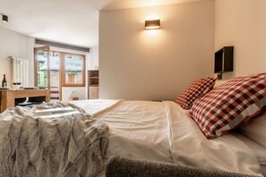 1 bedroom, WiFi, bed sheets - Studio apartment for rent in Cervinia with ski-in/ski-out access (Breuil-Cervinia)