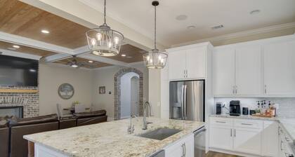 Charming 3-bedroom house in amazing Appling with outdoor kitchen, WiFi