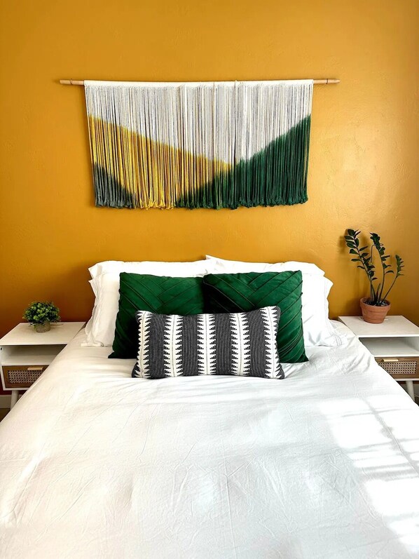 2 bedrooms, iron/ironing board, travel cot, free WiFi