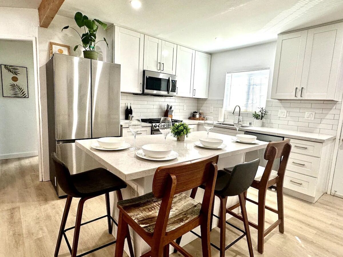 雪櫃、微波爐、焗爐、爐具