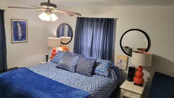 4 bedrooms, desk, iron/ironing board, free WiFi