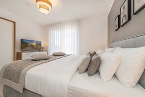 2 bedrooms, iron/ironing board, WiFi - Ferienwohnung Haffkoje - Hochwertiges Ferienappartement für bis zu 4 Personen in Ruhiger Wohngegend (Garz)
