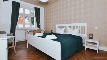 2 Schlafzimmer, Schreibtisch, WLAN