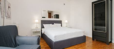 Fer et planche à repasser, Wi-Fi, draps fournis