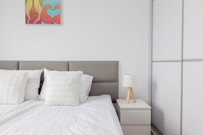 1 bedroom, iron/ironing board, WiFi, bed sheets - Royal Palace Elegant Apartment (Warszawa)
