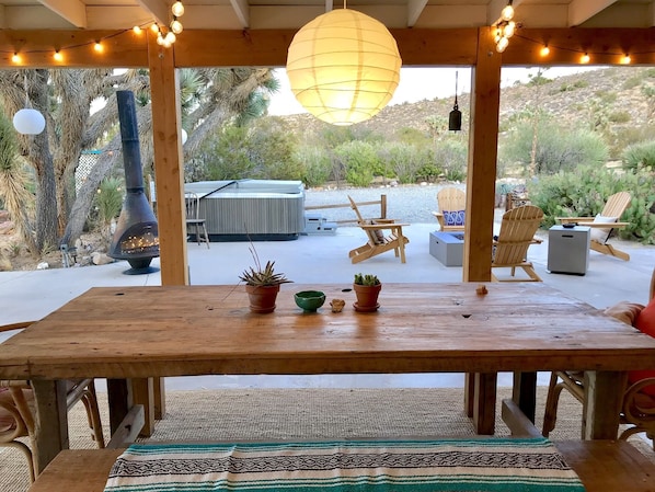 Outdoor dining