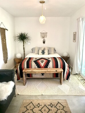2 bedrooms, WiFi, bed sheets, wheelchair access