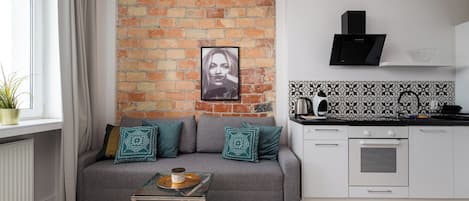 TV, books
