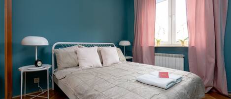 1 bedroom, iron/ironing board, WiFi, bed sheets