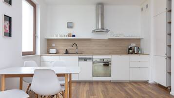 Kjøleskap, ovn og brødrister