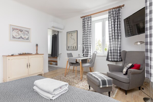 1 bedroom, iron/ironing board, WiFi, bed sheets