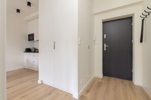 Kylskåp, mikrovågsugn, ugn och diskmaskin