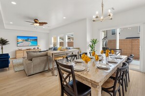 Dining - Pura Vida Paradise | Private Hot Tub, Community Pool, And More! (Washington)