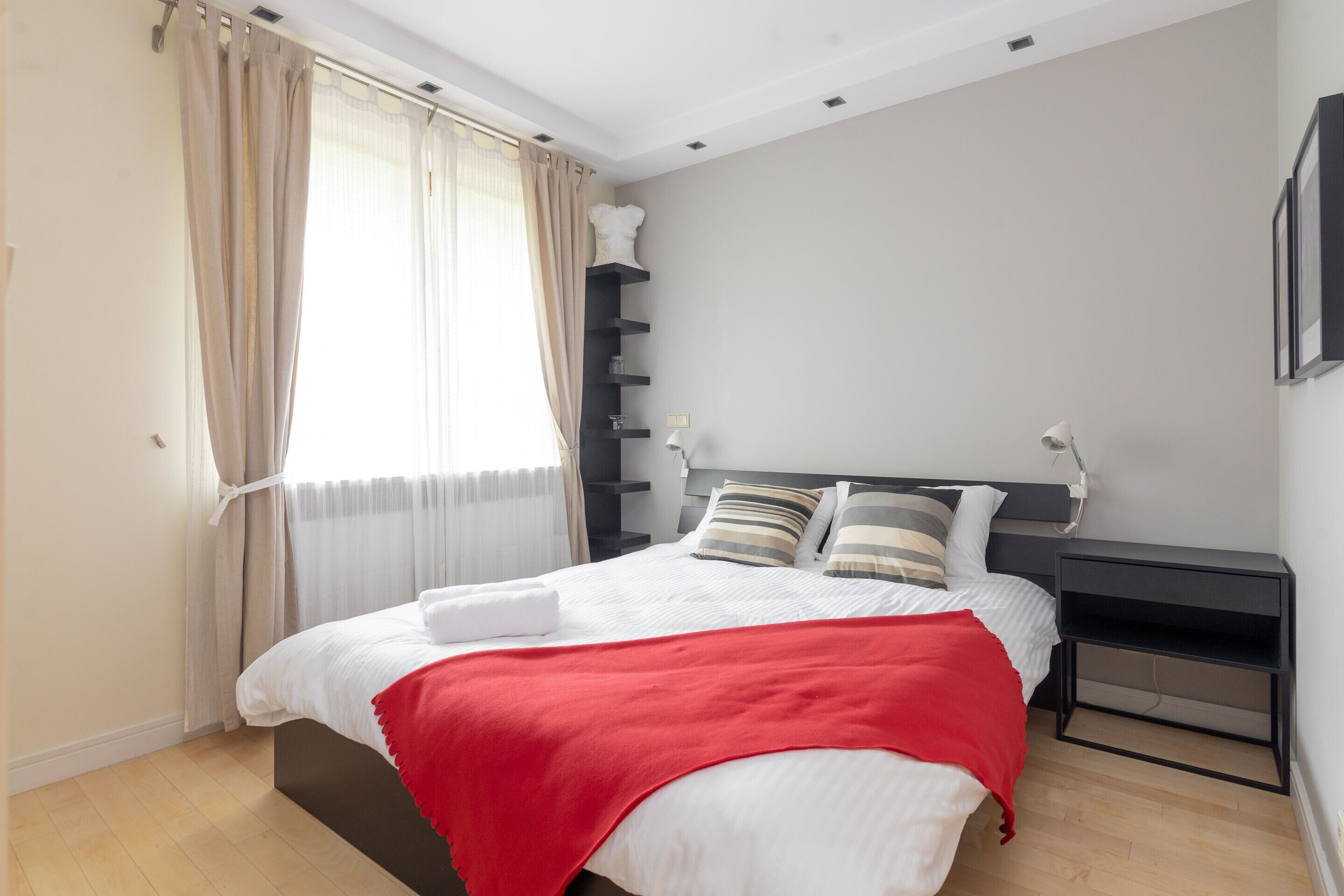 1 chambre, fer et planche à repasser, Wi-Fi, draps fournis