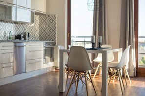 Dining - Mokotów Premium Apartment with Terrace (Warszawa)