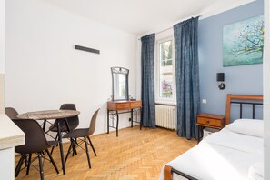 Bügeleisen/Bügelbrett, WLAN, Bettwäsche
