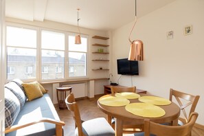TV - Piękna 2-Bedroom Apartment (Warszawa)