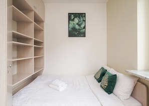 1 bedroom, iron/ironing board, WiFi, bed sheets