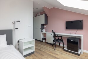Iron/ironing board, WiFi, bed sheets - ĄĘ Hostel 5 Nowy Świat (Warszawa)