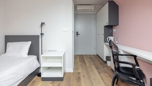 アイロン / アイロン台、WiFi、ベッドシーツ