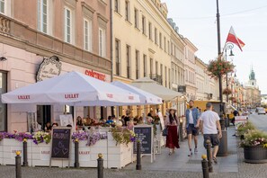 Dusch, hårtork, handdukar och tvål