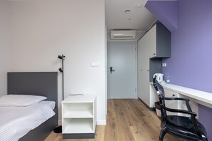 アイロン / アイロン台、WiFi、ベッドシーツ