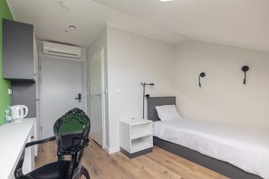 Iron/ironing board, WiFi - ĄĘ Hostel Nowy Świat (Warszawa)
