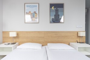 Iron/ironing board, WiFi, bed sheets