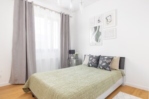 1 bedroom, iron/ironing board, WiFi, bed sheets