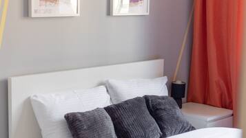 2 makuuhuonetta, silitysrauta/-lauta, Wi-Fi, vuodevaatteet