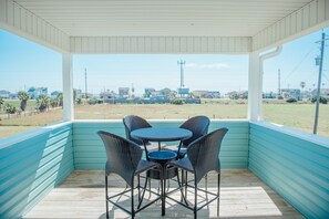 Outdoor dining - Fly Away to Sea Bird, Life is Better in Flip-Flops (Galveston)
